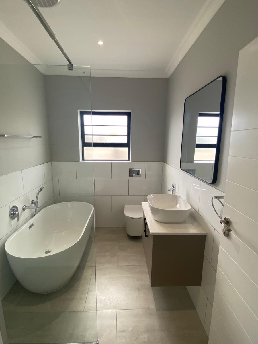 4 Bedroom Property for Sale in Brymore Eastern Cape